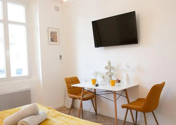 Imperial House Confort - 5 Min Gare - Parking
